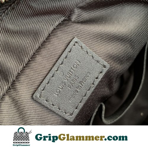 Louis Vuitton Wallet - Image 8