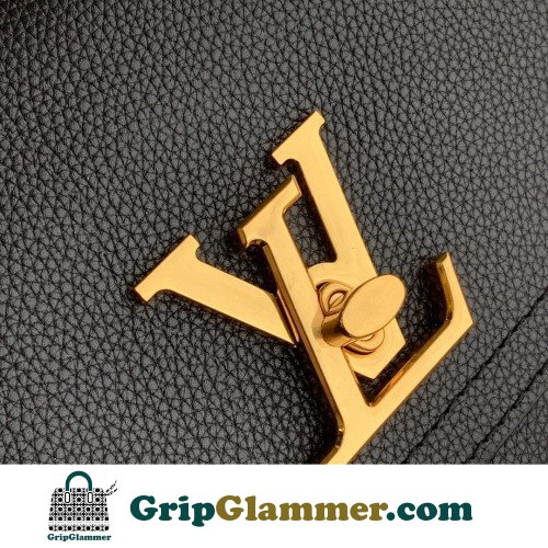 Louis Vuitton Favorite - Image 2