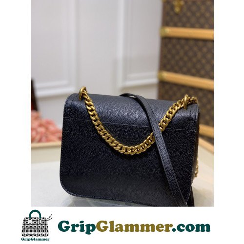 Louis Vuitton Favorite - Image 3