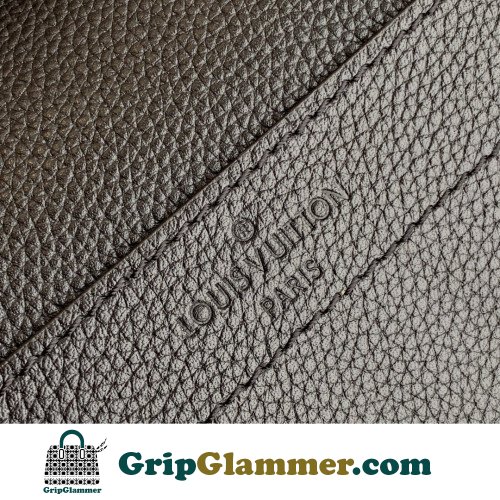 Louis Vuitton Favorite - Image 5