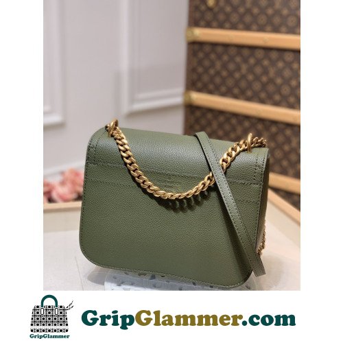 Louis Vuitton Favorite - Image 5