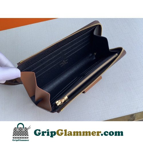 Louis Vuitton Petite Malle - Image 5