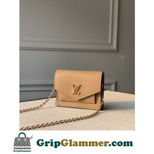 Louis Vuitton Favorite