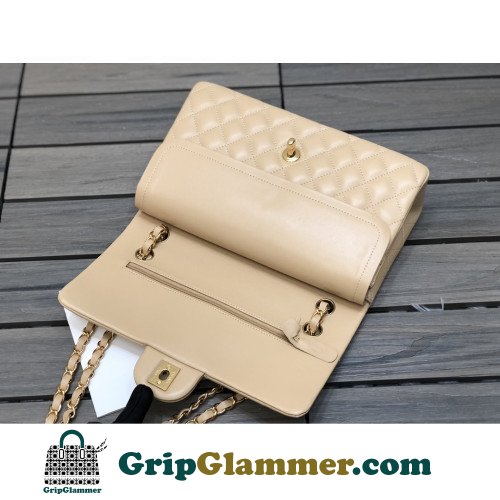 Chanel Flap Bag 25cm (Medium) - Image 6