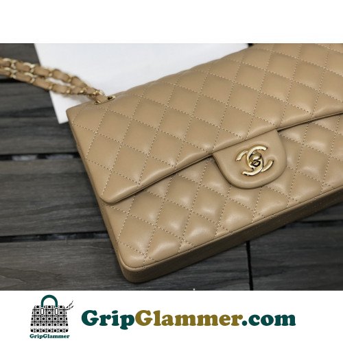 Chanel Flap Bag 25cm (Medium) - Image 9