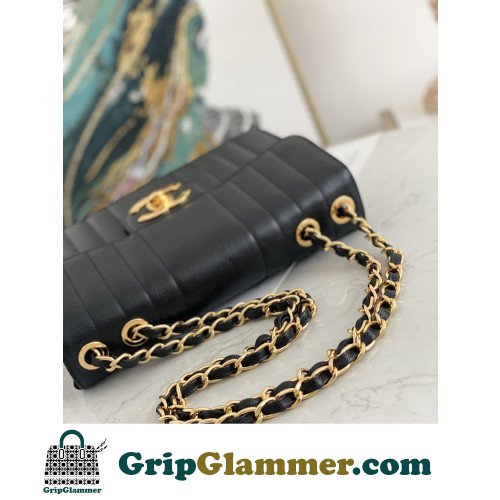 Chanel Flap Bag 30cm (Jumbo) - Image 2
