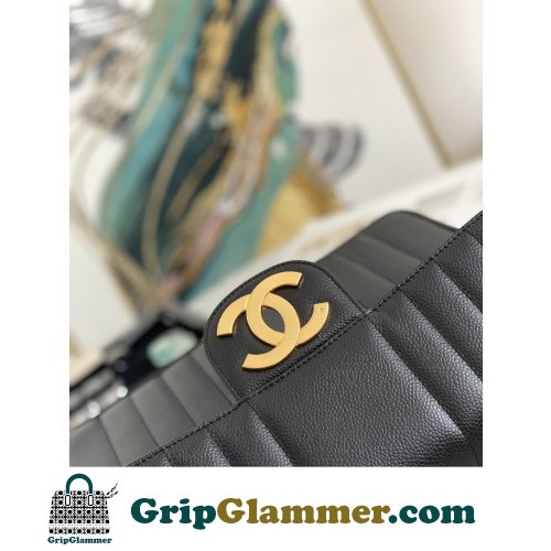 Chanel Flap Bag 30cm (Jumbo) - Image 6