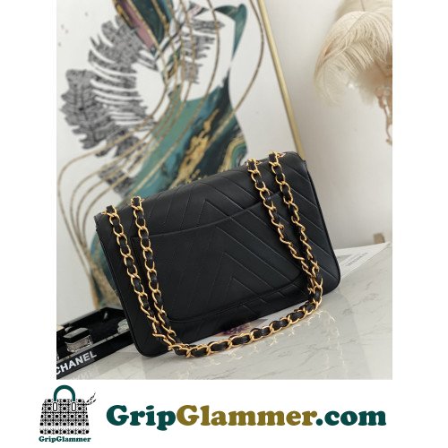 Chanel Flap Bag 30cm (Jumbo) - Image 2