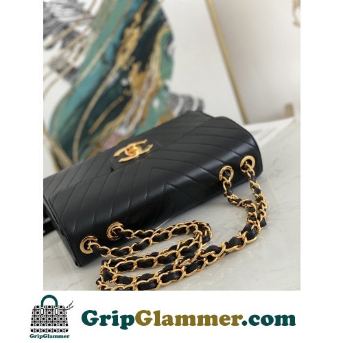 Chanel Flap Bag 30cm (Jumbo) - Image 6