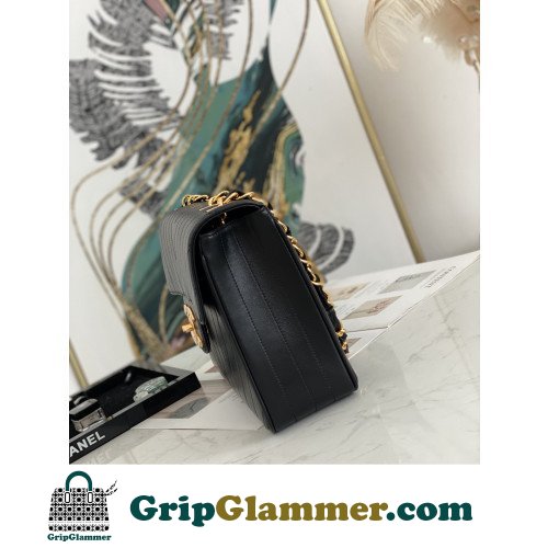 Chanel Flap Bag 30cm (Jumbo) - Image 7