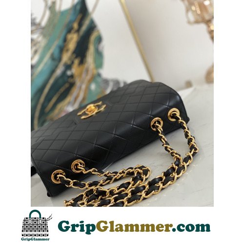 Chanel Flap Bag 30cm (Jumbo) - Image 2