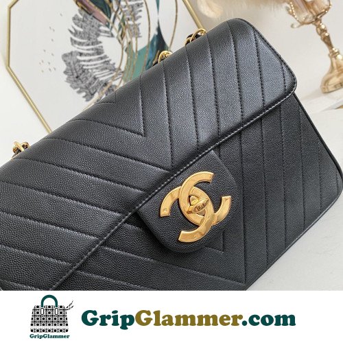 Chanel Flap Bag 30cm (Jumbo) - Image 3