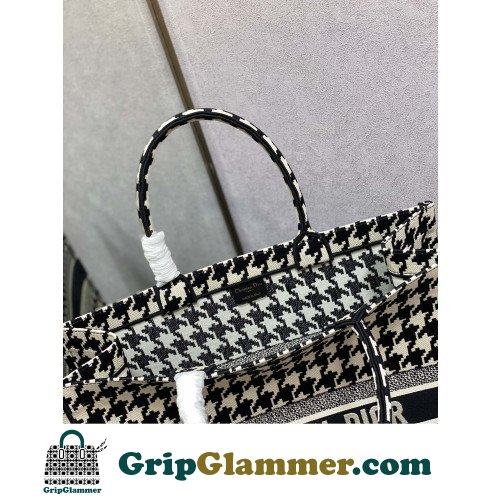 Dior Book Tote Large 42cm - Image 5