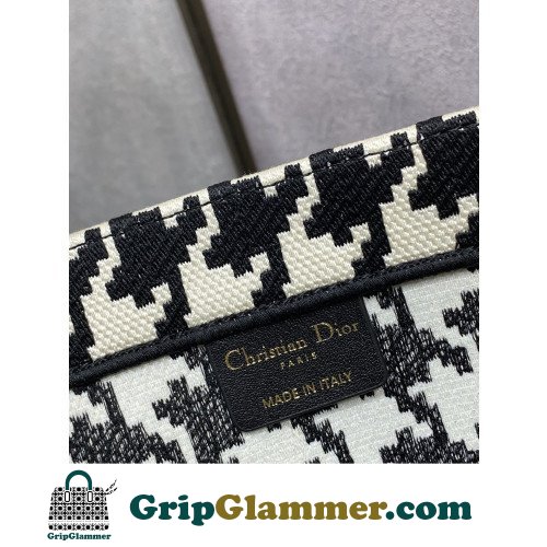 Dior Book Tote Large 42cm - Image 6