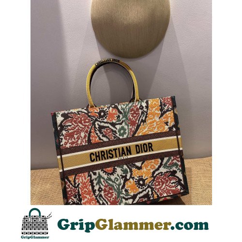 Dior Book Tote Large 42cm - Image 9