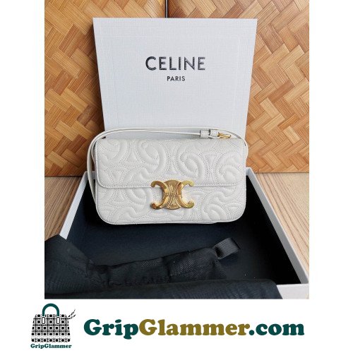 Celine Quilted LambTriomphe Bag-20 X 10 X 4CM
