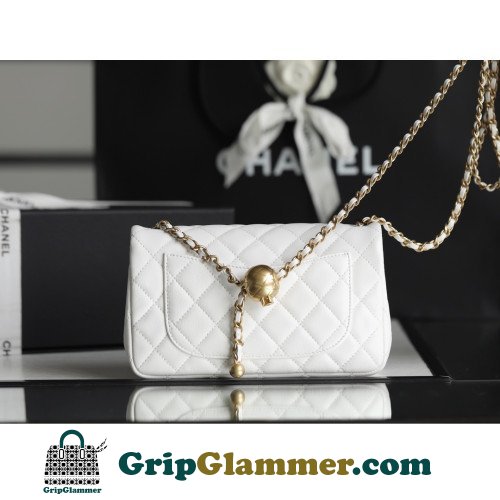 Chanel Flap Bag 20cm (Mini) - Image 4