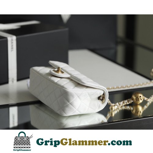 Chanel Flap Bag 20cm (Mini) - Image 5