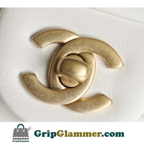 Chanel Flap Bag 20cm (Mini) - Image 7