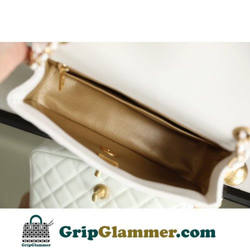 Chanel Flap Bag 20cm (Mini) - Image 8