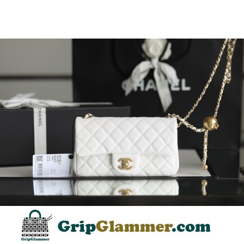 Chanel Flap Bag 20cm (Mini) - Image 9