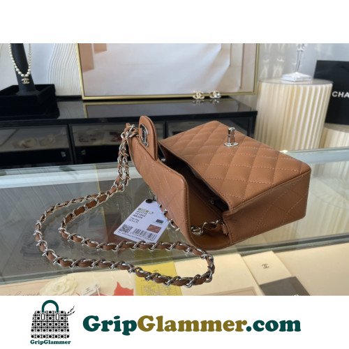 Chanel Flap Bag 20cm (Mini) - Image 4