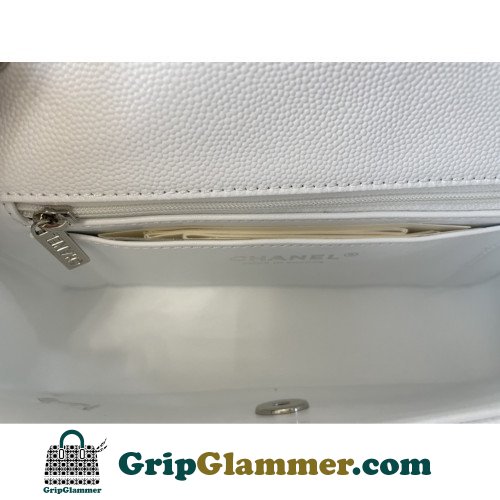 Chanel Flap Bag 20cm (Mini) - Image 2