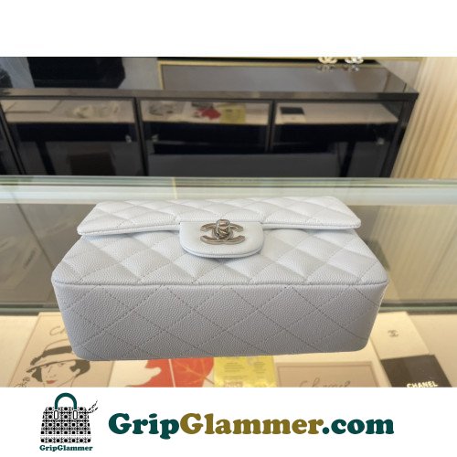 Chanel Flap Bag 20cm (Mini) - Image 8