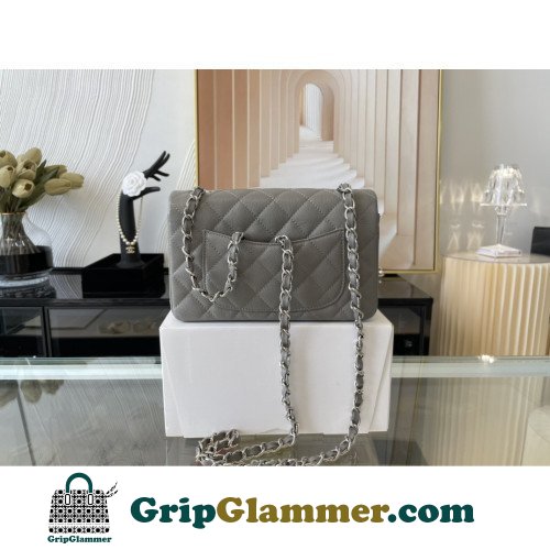 Chanel Flap Bag 20cm (Mini) - Image 3