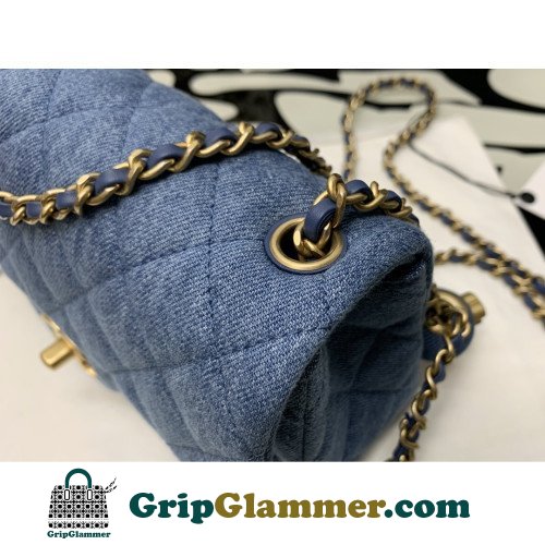 Chanel Flap Bag 20cm (Mini) - Image 3