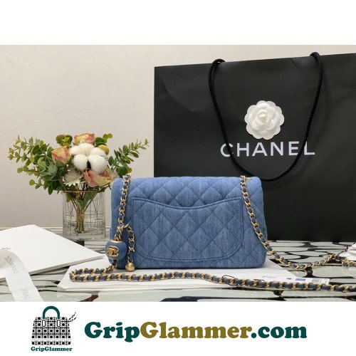 Chanel Flap Bag 20cm (Mini) - Image 4