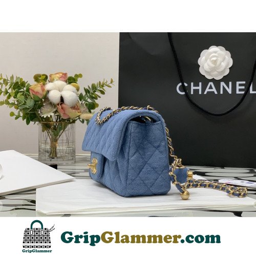 Chanel Flap Bag 20cm (Mini) - Image 8
