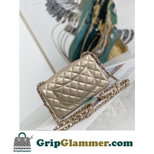 Chanel Flap Bag 20cm (Mini) - Image 4