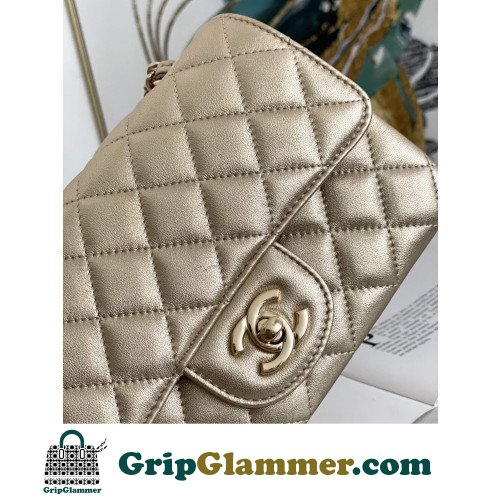 Chanel Flap Bag 20cm (Mini) - Image 7
