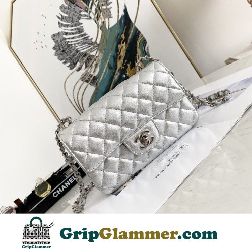 Chanel Flap Bag 20cm (Mini)