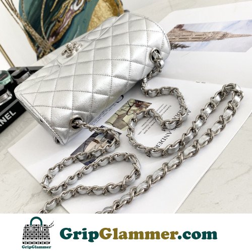 Chanel Flap Bag 20cm (Mini) - Image 5