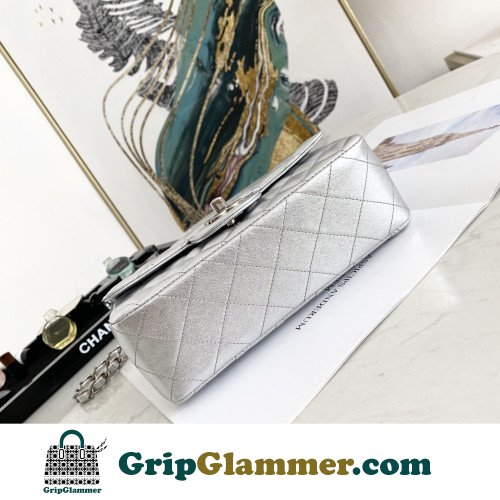 Chanel Flap Bag 20cm (Mini) - Image 6