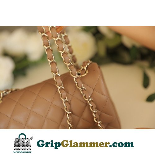 Chanel Flap Bag 20cm (Mini) - Image 4