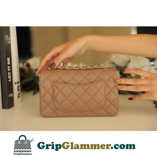 Chanel Flap Bag 20cm (Mini) - Image 6