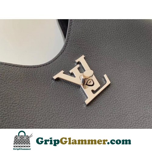 Louis Vuitton Favorite - Image 4