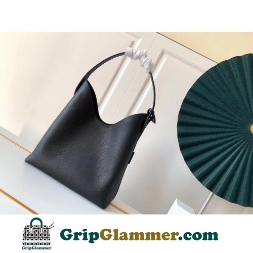 Louis Vuitton Favorite - Image 8