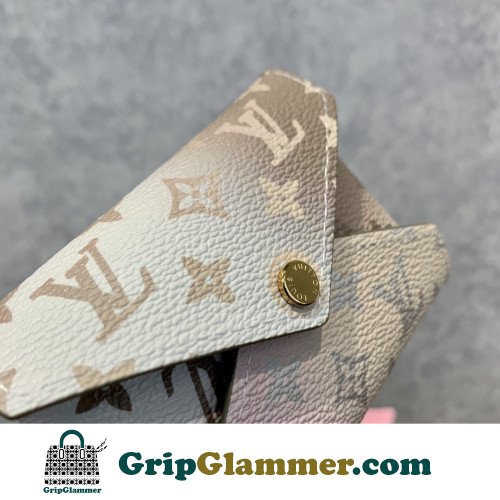 Louis Vuitton Wallet - Image 6