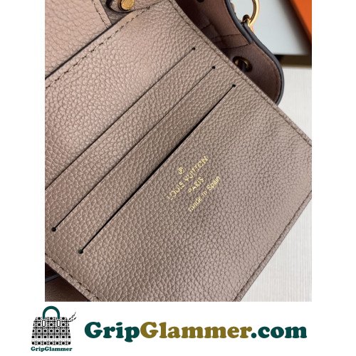 Louis Vuitton Favorite - Image 3