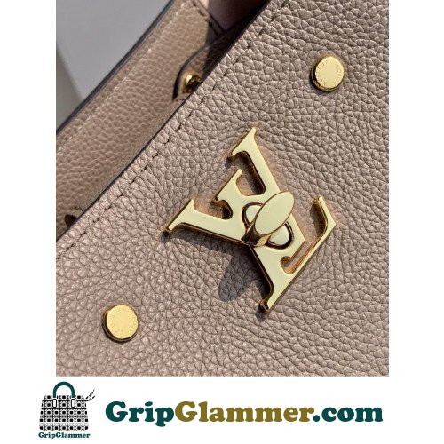 Louis Vuitton Favorite - Image 4