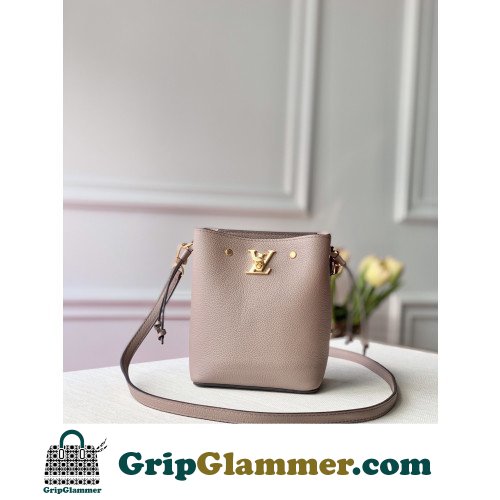 Louis Vuitton Favorite - Image 6