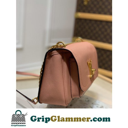 Louis Vuitton Favorite - Image 6