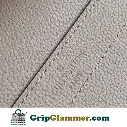 Louis Vuitton Favorite - Image 7