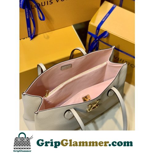 Louis Vuitton Favorite (Copy) - Image 8