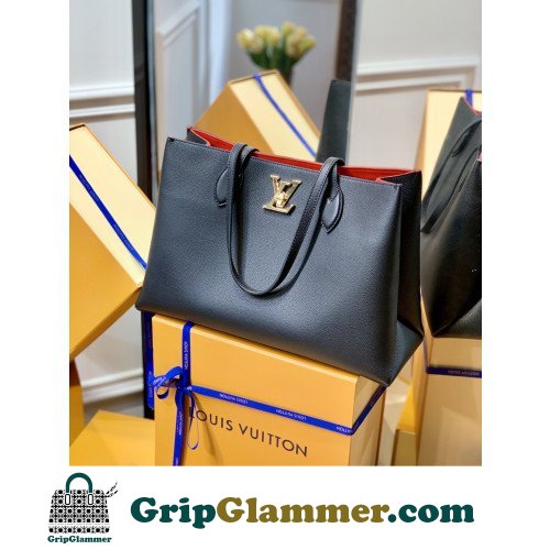 Louis Vuitton Favorite - Image 6