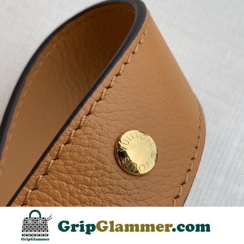 Louis Vuitton Favorite - Image 2